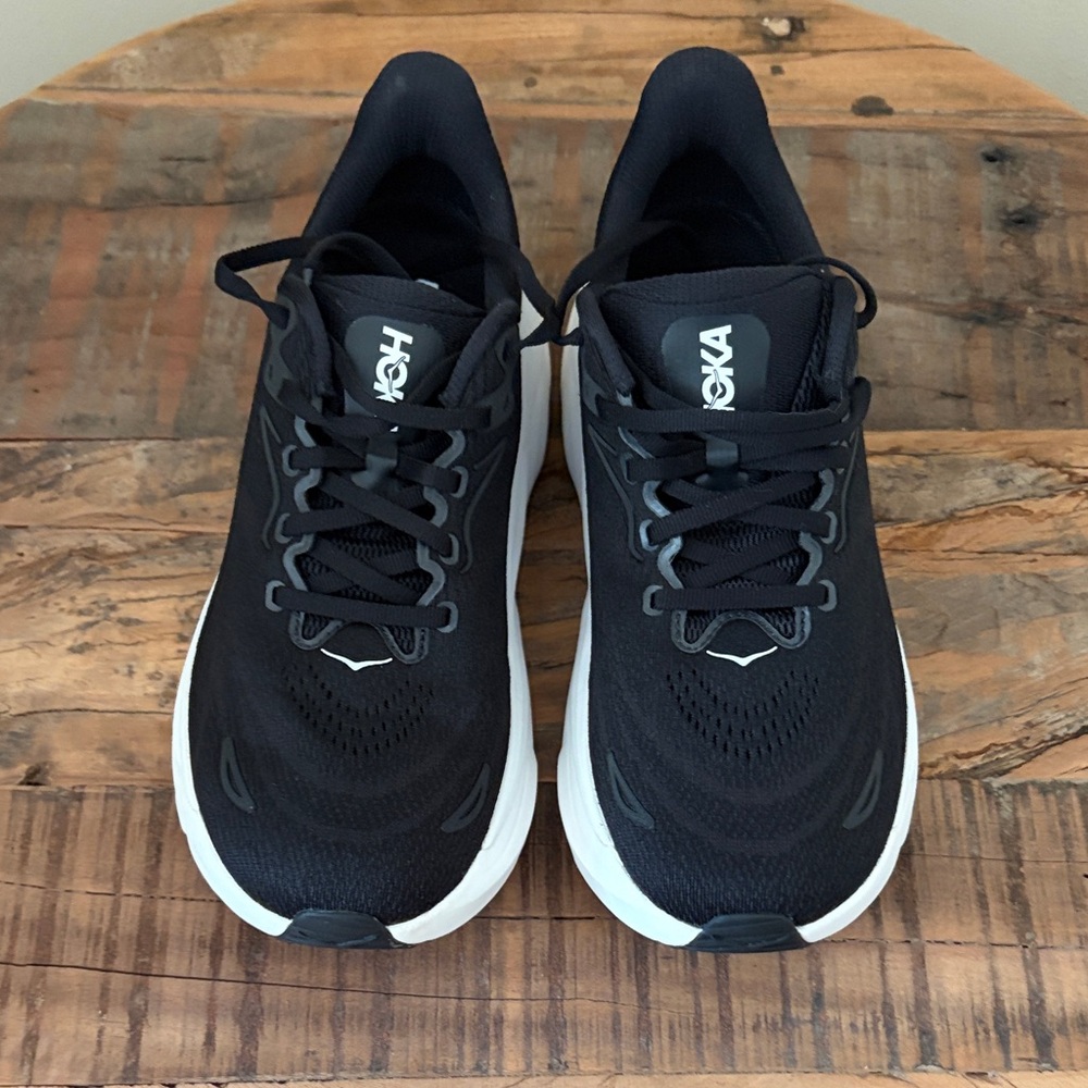 Hoka Arahi 8 Black and White Athletic Sneakers